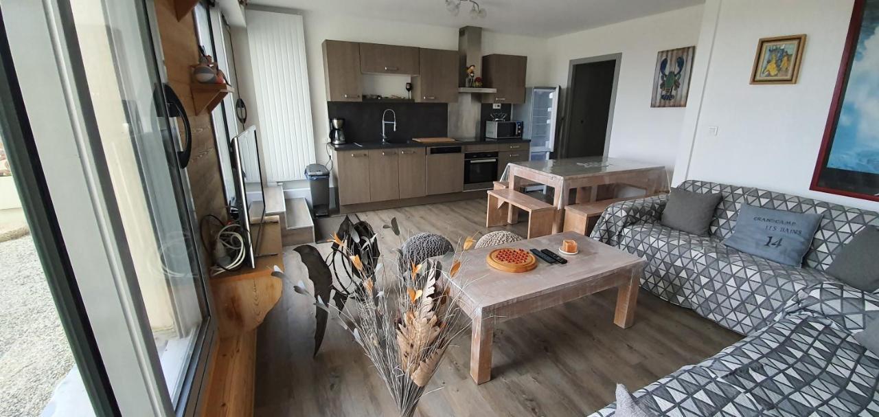 Appartement Vue Sur Mer Et Port Grandcamp-Maisy Eksteriør bilde